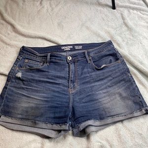 Denizen from Levi’s high rise Jean shorts